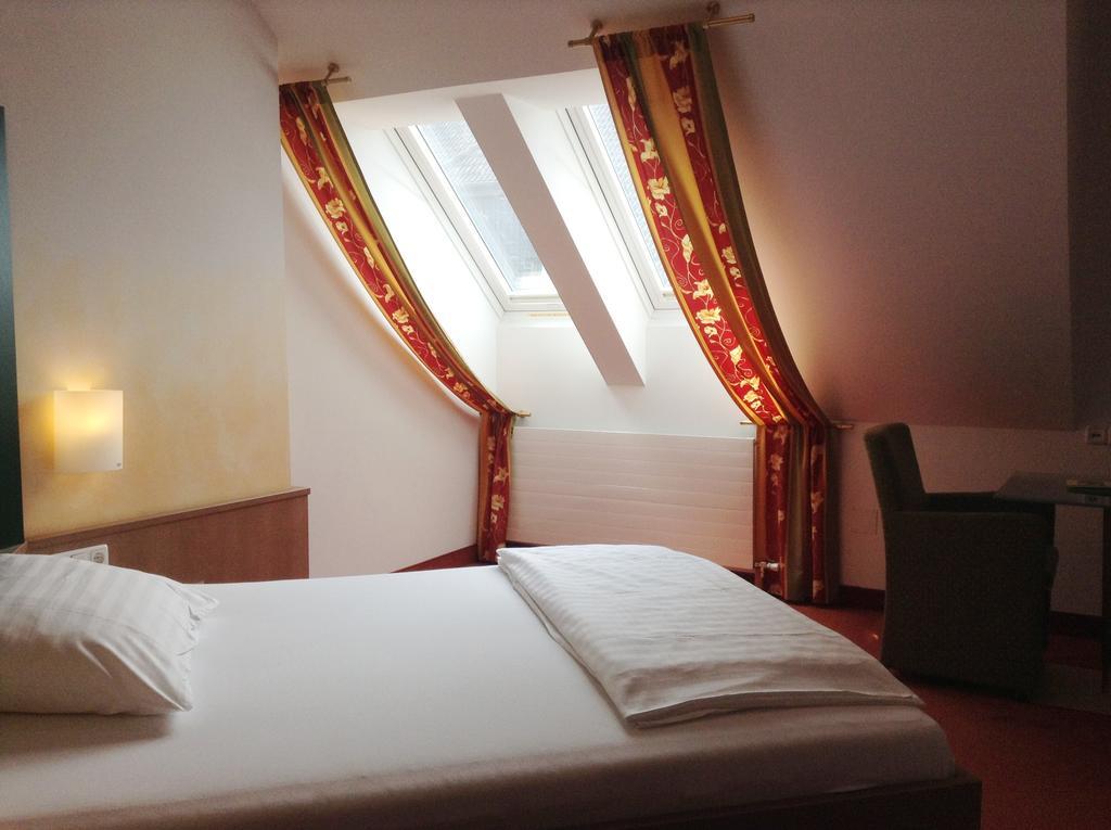 1A Landhotel Schicklberg Kremsmünster Værelse billede